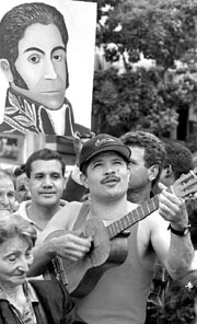 muy enojado con Chavez