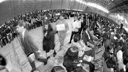 demostrando el puro exito de gurria y compinches