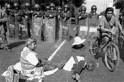 policias y represion