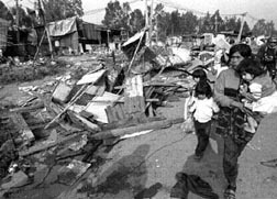 escombros despues de la tragedia