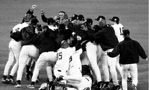 La euforia se desat al caer el out nmero 27, para la coronacin 25 de los Yanquis en series mundiales n Foto: Reuters