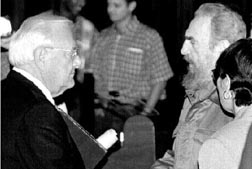 El gobernador de Illinois, George Ryan, durante su encuentro con el presidente cubano Fidel Castro n Foto: Reuters