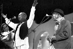 Dos leyendas. Armando Garzn y Daniel Castillo, durante su participacin en el Festival Internacional del Caribe, que concluy la semana pasada n Foto: Fabrizio Len