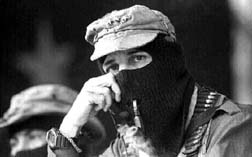 El subcomandante Marcos, durante un encuentro con civiles en La Realidad, Chiapas, en mayo pasado n Foto: Duilio Rodrguez.