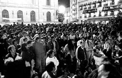 Marcha de universitarios al Palacio de Minera, donde sesionaban el CGH y la comisin del rector n Foto: Carlos Cisneros