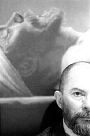 Las pinceladas de dolor han causado estremecimiento en Mxico, Pars, Washington y Houston. Empero, la apuesta de Arturo Rivera es reivindicar la vida n Foto: Omar Meneses