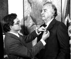 lopez-portillo-condecoracion-jp