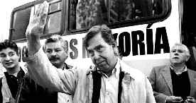 cardenas-cuauhtemoc-saludo-jpg