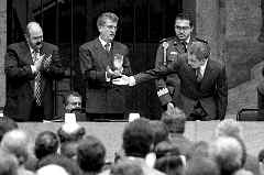 limon-zedillo-educacion-2000-jp