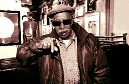 Reinaldo Creagh, primera voz de Vieja Trova Santiaguera, niega que la msica tradicional cubana se haya convertido en una mercanca n Foto: Omar Meneses