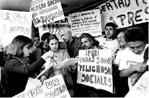 Manteniendo la exigencia de libertad a los rehenes del Dr.