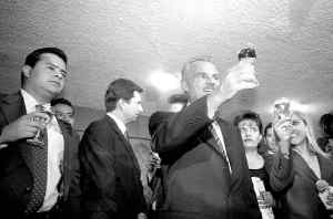 labastida-brindis-prensa-jp