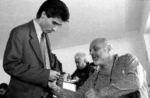 poo-chavez-guerilleros-jpg