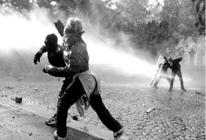 WORLD_ECONOMY_PROTESTS_5