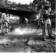 trabajadores-carretera