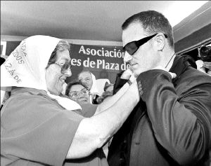 ARGENTINA_U2_PALZA_DE_MAYO_