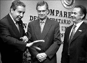 derbez_comparece_lkr