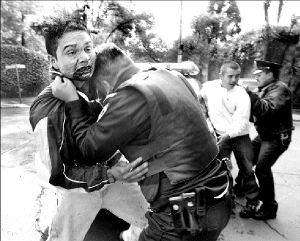 normalistas policias2