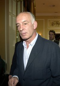 Hunde ex l&iacute;der de los GAL a Aznar y Garz&oacute;n