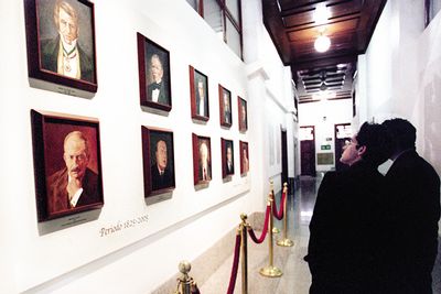 >La Suprema Corte tendr&aacute; su <I>egoteca</I>