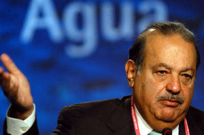 Slim: el agua es un derecho, pero hay que pagarlo