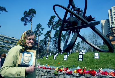 Homenajes y protestas a 20 a&ntilde;os de Chernobyl