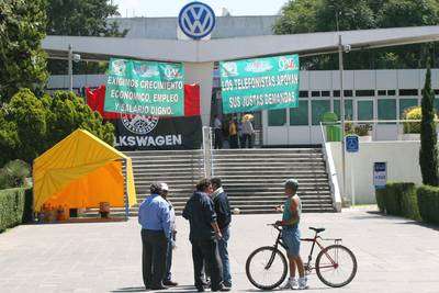 Tercer d&iacute;a de huelga en VW