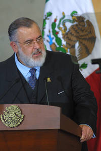 M&eacute;xico, en riesgo por debilitamiento del Estado: CNDH