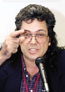 Ni dogmas ni sectarismo en la pol&iacute;tica cultural cubana: Prieto