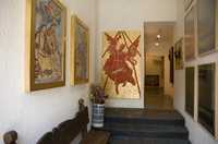 Un aspecto del interior de la casa en la colonia Tizapán, delegación Alvaro Obregón, que ocupa El Aire, Centro de Arte, espacio independiente fundado hace una década por Carmen Parra y su hijo Emiliano Gironella Parra. La celebración incluye varias actividades culturales