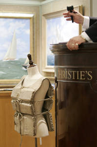 Venden chaleco del Titanic en 119 mil d&oacute;lares