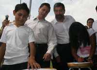 El gobernador del estado de México, Enrique Peña, y el rector de la UNAM, Juan Ramón de la Fuente, en Malinalco, en el arranque del programa educativo