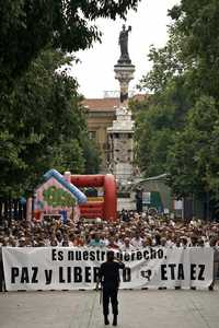 Paz, piden los manifestantes en Pamplona