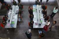 Técnicos bibliotecarios, el pasado abril, durante una sesión sobre cómo acomodar el acervo de la Biblioteca Vasconcelos