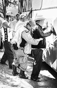 Imagen de una revisión como parte del operativo de seguridad aplicado en el estado desde diciembre último