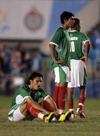 Jugadores de la Sub-20 panamericana lamentan la derrota de 5-4 en la semifinal del torneo