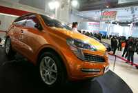 Un automóvil Chery, una de las tres marcas que Chrysler coproduce en China, en una exhibición de finales de 2006, en Pekín