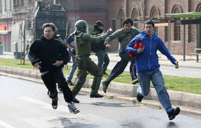 Rememoran el golpe en Chile; 147 detenidos