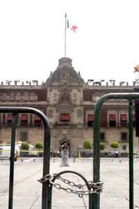 El Z&oacute;calo, un territorio en disputa