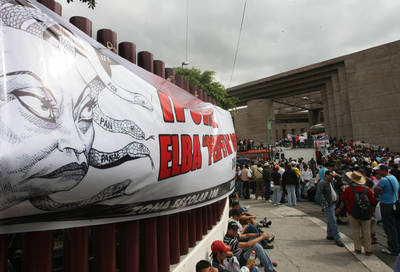 Abren la revisi&oacute;n de amparos contra la Ley del ISSSTE