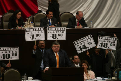 Carstens: no hay "inflaci&oacute;n desbordada"