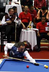 Jaspers y Caudron (al fondo a la izquierda)