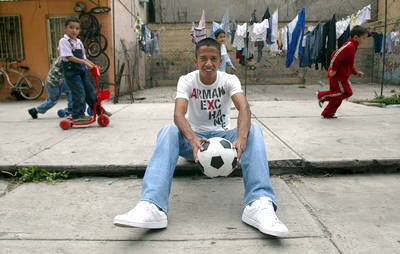 Futbol de barrio: la alegr&iacute;a desinteresada