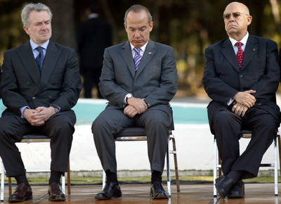 Duelo por el Ap&oacute;stol de la democracia