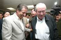 Jesús Ortega y Leonel Cota al término de la conferencia de ayer en el CEN perredista