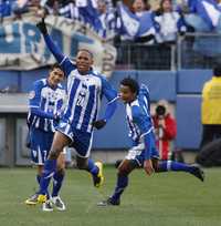 George Welcome (24) celebra la anotación en tiempo extra que dio el triunfo al conjunto hondureño