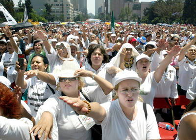 Lista, la resistencia civil: L&oacute;pez Obrador
