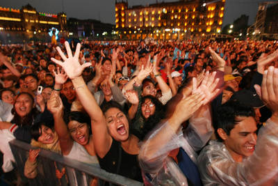 Megaconcierto en el Z&oacute;calo