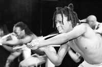 African Footprint recoge en un espectáculo las raíces estrictamente tribales del África profunda, al tiempo que recorre históricamente los recientes años de su país  Archivo La Jornada