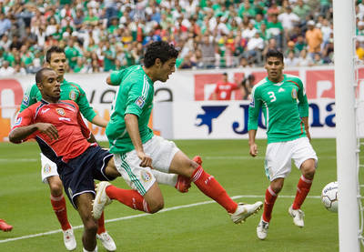 Sopor&iacute;fero triunfo del Tri sobre Belice
